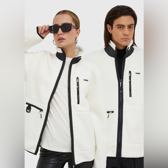 Rains jacket 18420 Heavy Fleece Jacket
white color size S but runs big - Picture 2 of 8